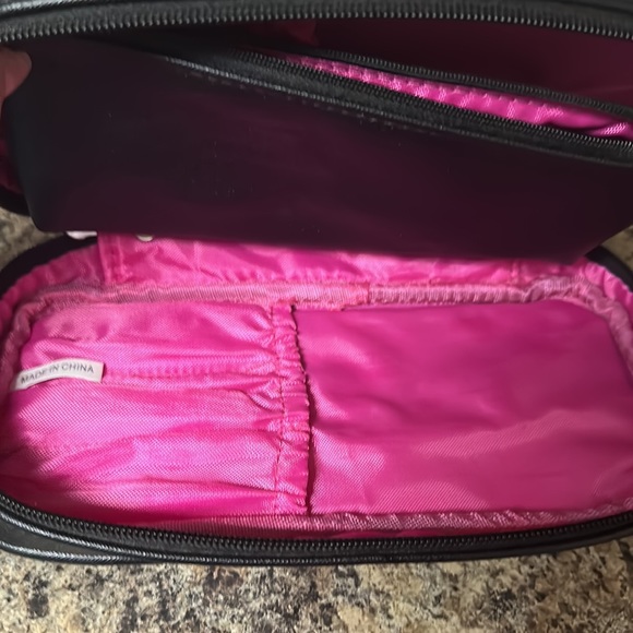 Young Living Savvy Minerals black EUC makeup cosmetic bag case - Picture 5 of 7